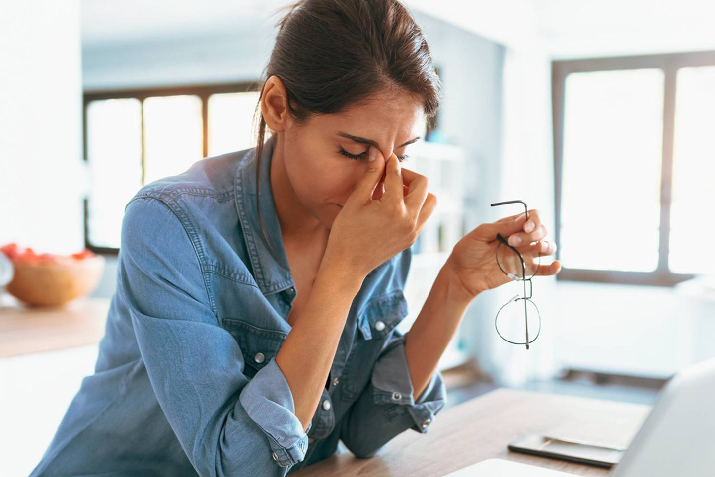 Žena pod stresom i umorna – Catafertyl